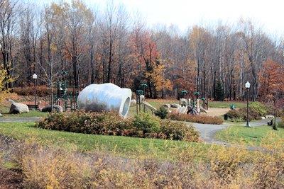 Parc derrière brin de folie